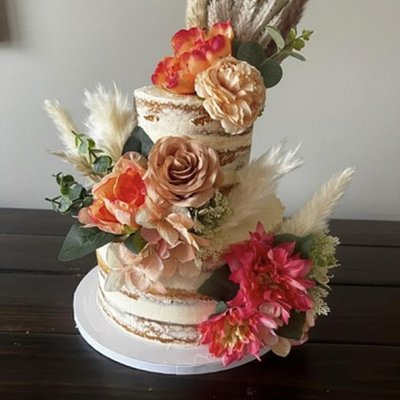 Two Tier Wedding Cake (base price)