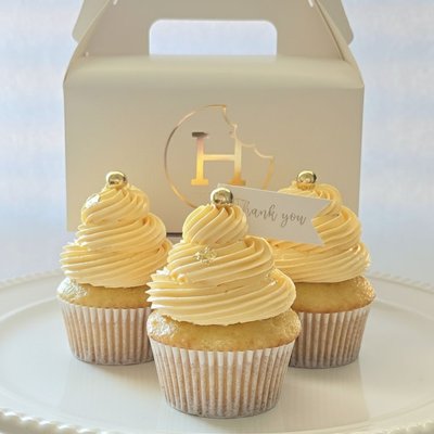 🥭 Mango Cupcakes 