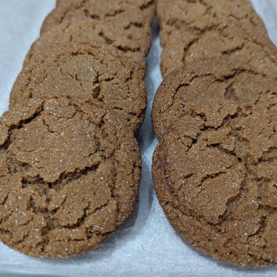 Molasses Cookies Baker's Dozen (13 Count)