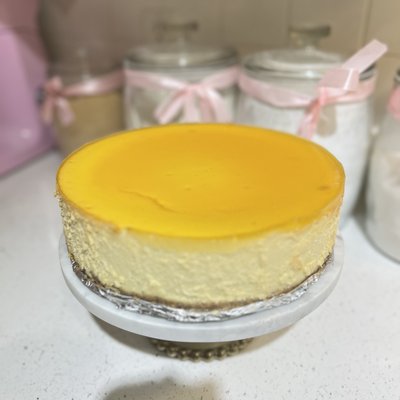 Passion Fruit 💛 Cheesecake - Large 9”