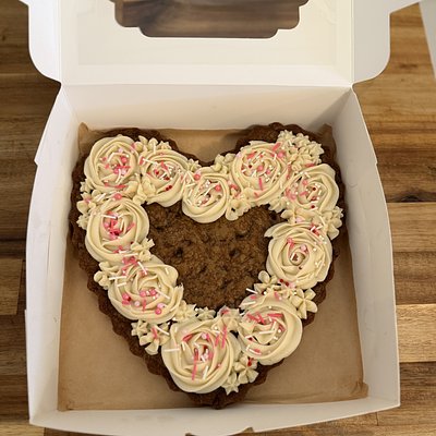 Valentine’s Day Cookie Cake 