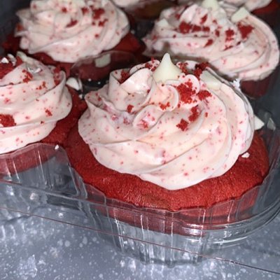 Red Velvet Cupcakes (6)
