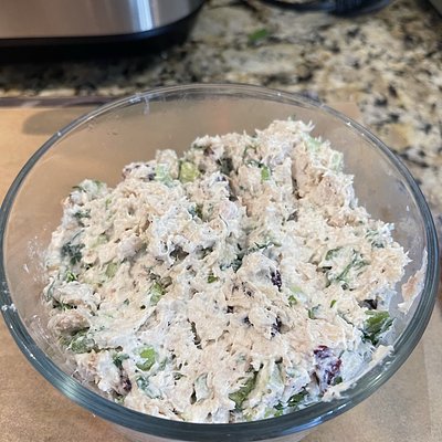 16 oz Dani’s Best Cranberry Chicken Salad