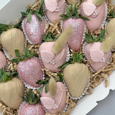 Strawberries ( Regular W Drizzle ) 