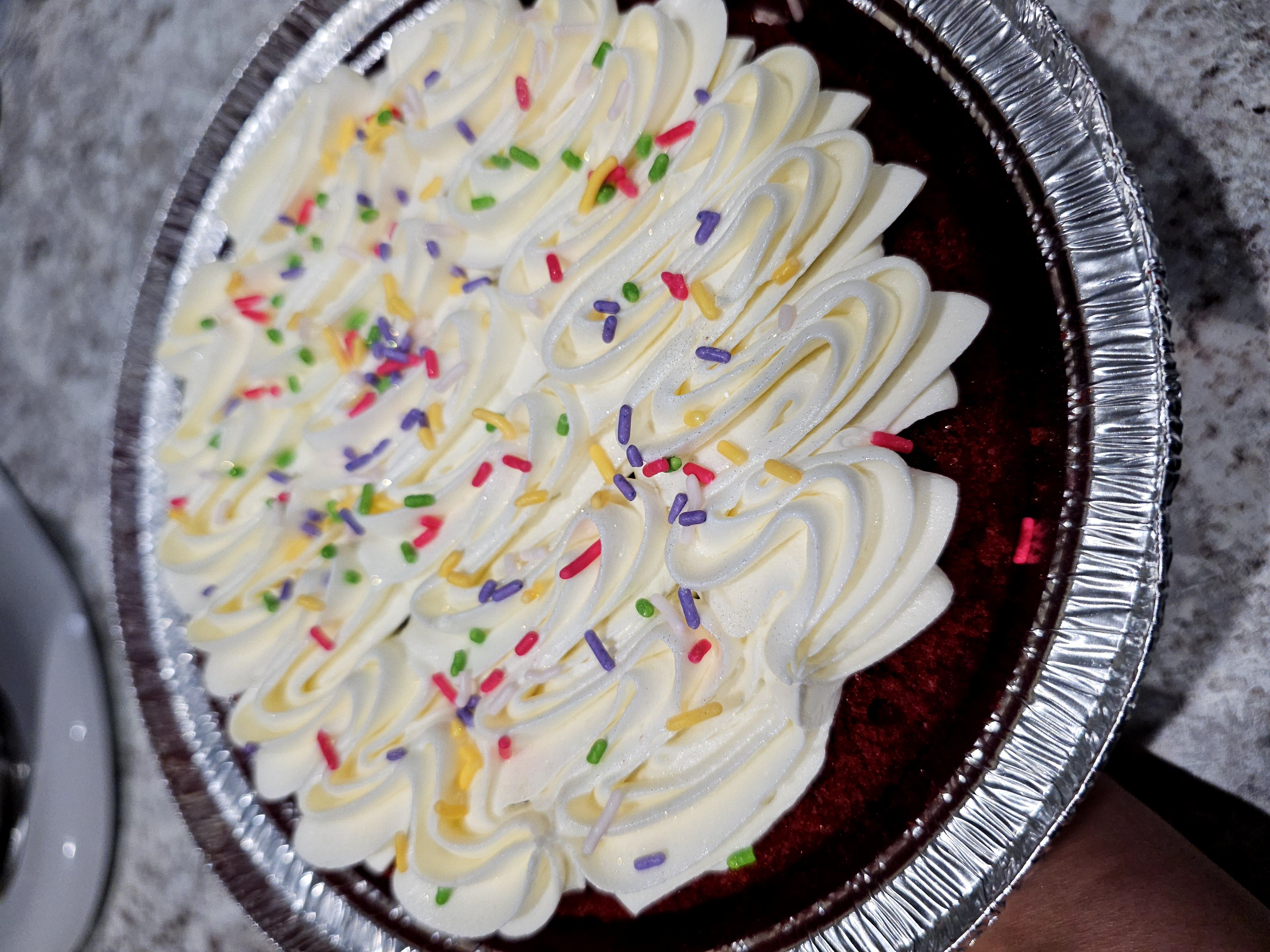 Red Velvet & Cream Cheese Share