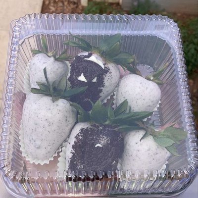 Small Strawberry Box 