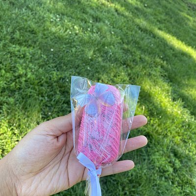 Stuffed Cakesicles 