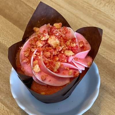 Strawberry Crunch Cupcakes