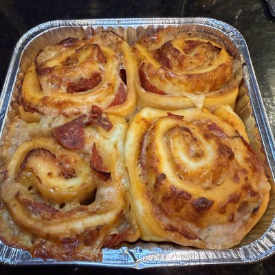 🍕Pepperoni Pizza Savory Roll (4pack Only)