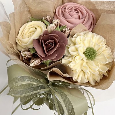 Cupcake Bouquet (Three Cupcakes)