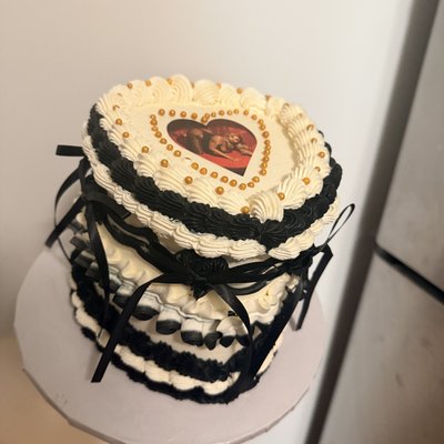 Vintage Heart Shape cake 