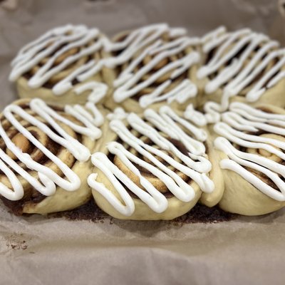 Original Cinnamon Rolls - Half Dozen