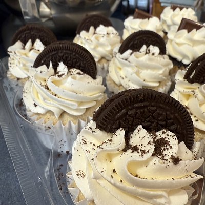 Cookies & Cream Cupcakes Half Dozen 