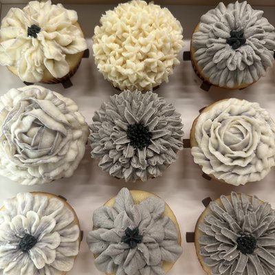Deluxe Cupcakes