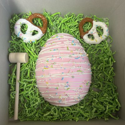 Pastel Tye Dye Smash Egg W/ 4 Strawberries