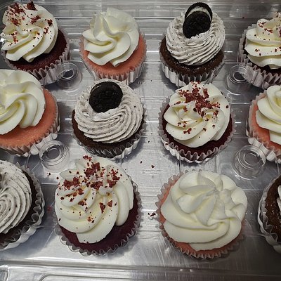 Cupcakes 2 Classic Flavors Per Dozen