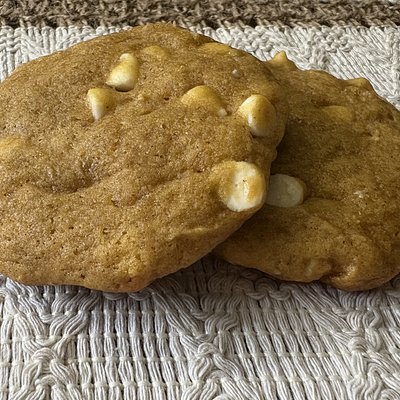 Pumpkin White Chocolate Chip Cookie 1 Dozen