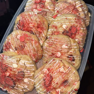 Strawberry Cheesecake Stuffed Cookies