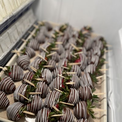 Chocolate Dipped Strawberries 