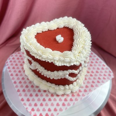 6” heart cake 