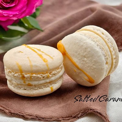Salted Caramel Macaron
