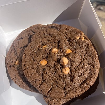 Nutella Caramel Chip Cookies 