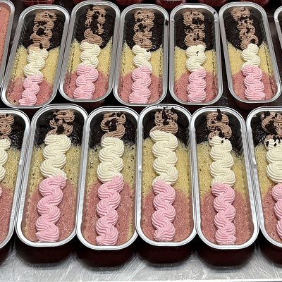 Neapolitan Mini Cakes