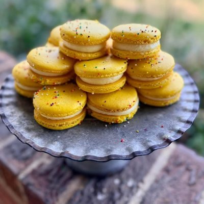 Cake Batter Macarons