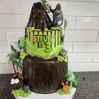 2 Tier Cakes (6in And 8in Layers)
