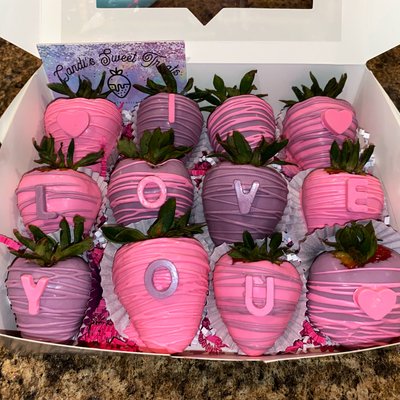 1 Dozen Strawberries Freestyle w/choice of Color 