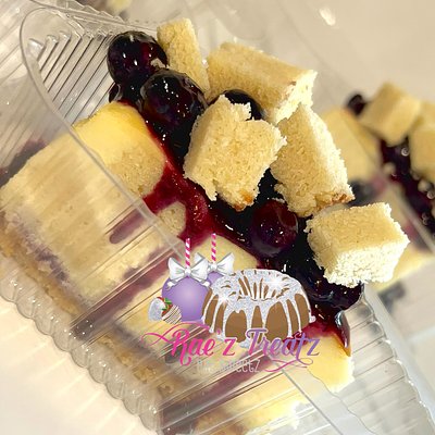 Blueberry Pound Cake Cheesecake 