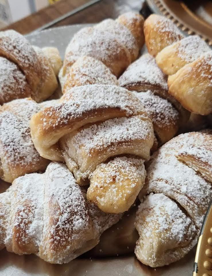 Almond Croissants 