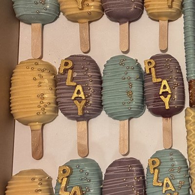 Cake Popsicles 