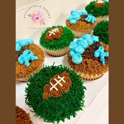 12 Boxed Floral Cupcakes 🌹🌻🌸🌼