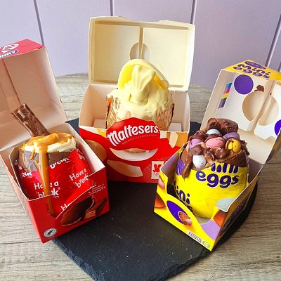 Cheesecake Filled Easter Egg 