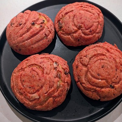Strawberry Conchas 