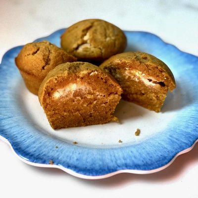 Pumpkin Cream Cheese Muffins (6-pack)