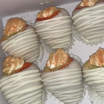 Chocolate Dipped strawberries W/ Cheesecake Filling 