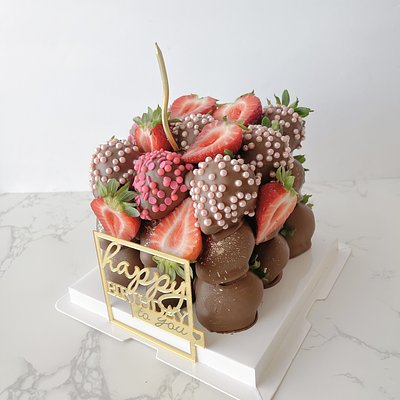 *NEW* Strawberry Cake Tower 