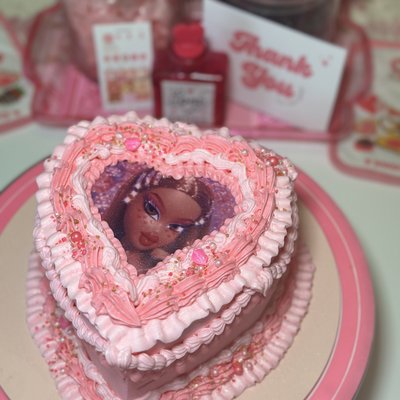 Vintage Heart Cakes