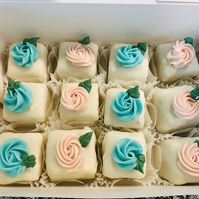 Petit Fours 