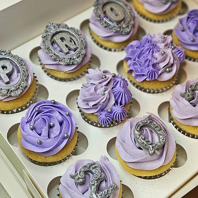 Custom Cupcakes (Per Dozen)