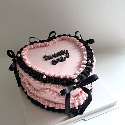 8” Heart Cake 