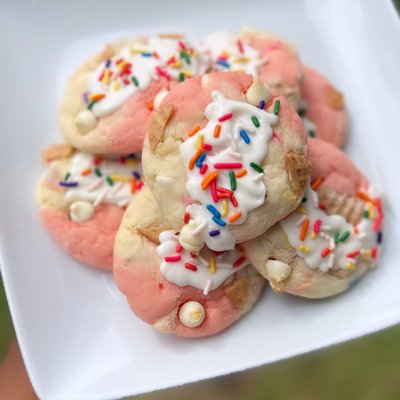 Bru🍒ster’s Strawberry Birthday Cake Cookies