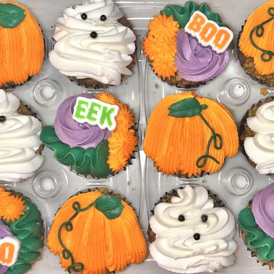 Cupcakes By The Dozen 