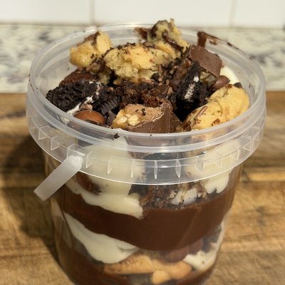 Sweet treat bucket - Chocolate Overload 