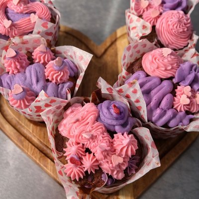 6 Pack Valentines Cupcakes 