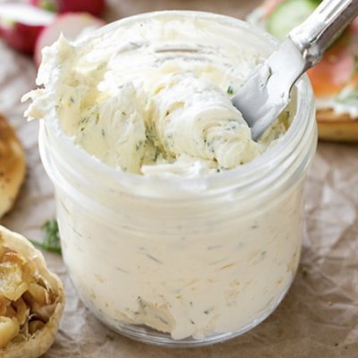 Roasted Garlic Herb Schmear