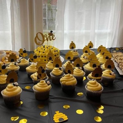 1 Dozen Cupcakes 