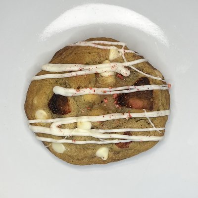 Bakery-Style Strawberry White Chocolate 